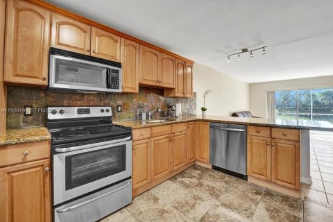 Copropriété à vendre à Hollywood, Floride: 1 chambre, 72 m2 № 1987728 - photo 10