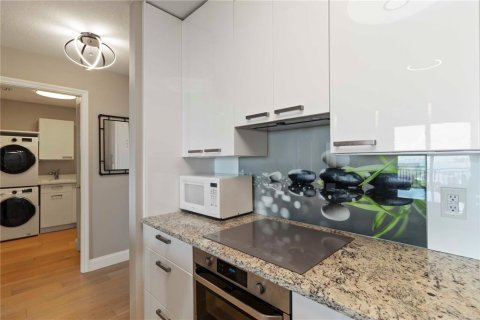 Condominio en venta en Sarasota, Florida, 1 dormitorio, 64.57 m2 № 1802010 - foto 15