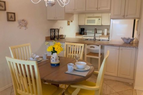 Condominio en alquiler en Punta Gorda, Florida, 2 dormitorios, 82.96 m2 № 1195468 - foto 8
