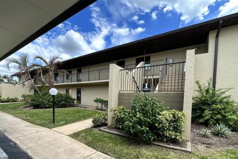Condominio en alquiler en Punta Gorda, Florida, 2 dormitorios, 82.96 m2 № 1195468 - foto 1