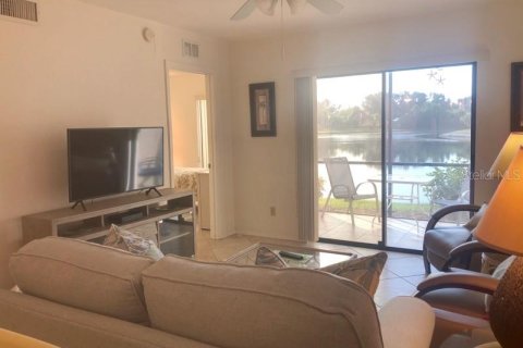Condominio en alquiler en Punta Gorda, Florida, 2 dormitorios, 82.96 m2 № 1195468 - foto 10