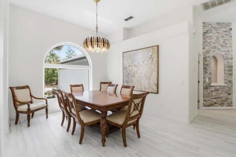 Villa ou maison à vendre à Homosassa, Floride: 4 chambres, 250.37 m2 № 2157543 - photo 8