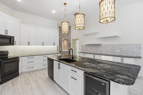 Villa ou maison à vendre à Homosassa, Floride: 4 chambres, 250.37 m2 № 2157543 - photo 15