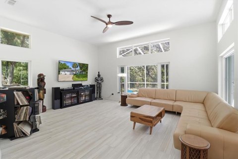 Villa ou maison à vendre à Homosassa, Floride: 4 chambres, 250.37 m2 № 2157543 - photo 17
