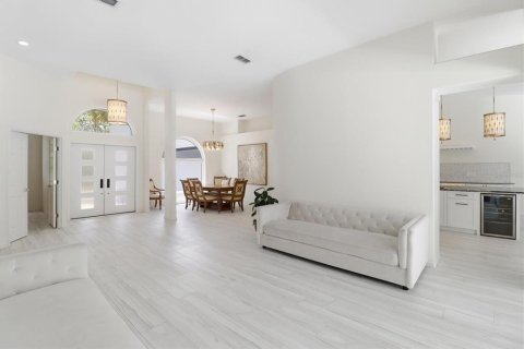 Villa ou maison à vendre à Homosassa, Floride: 4 chambres, 250.37 m2 № 2157543 - photo 11