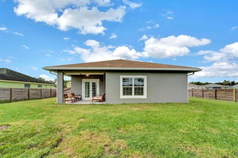 Villa ou maison à louer à Port St. Lucie, Floride: 3 chambres, 148.46 m2 № 2282200 - photo 26