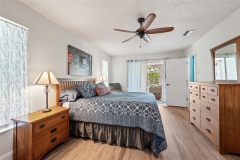 Villa ou maison à vendre à Palm Harbor, Floride: 3 chambres, 201.04 m2 № 1900120 - photo 16
