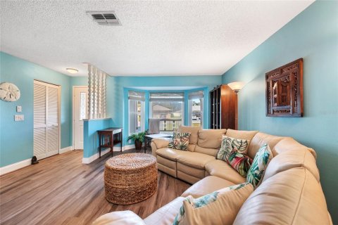 Villa ou maison à vendre à Palm Harbor, Floride: 3 chambres, 201.04 m2 № 1900120 - photo 10