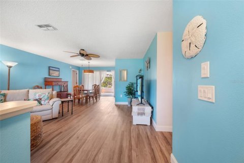 Villa ou maison à vendre à Palm Harbor, Floride: 3 chambres, 201.04 m2 № 1900120 - photo 7