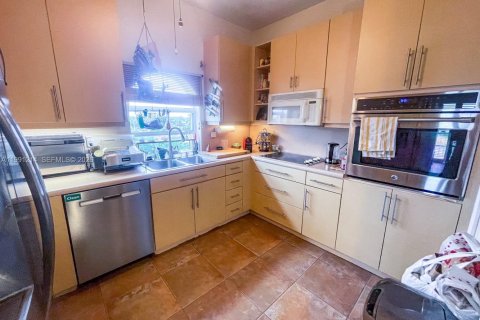 Купить кондоминиум в Серфсайд, Флорида 3 спальни, 150.5м2, № 2057525 - фото 20