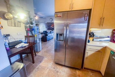 Купить кондоминиум в Серфсайд, Флорида 3 спальни, 150.5м2, № 2057525 - фото 21