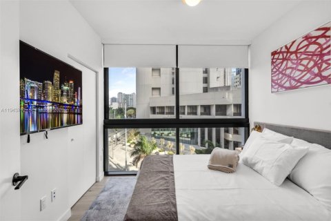 Condominio en alquiler en Miami, Florida, 2 dormitorios № 2059950 - foto 11