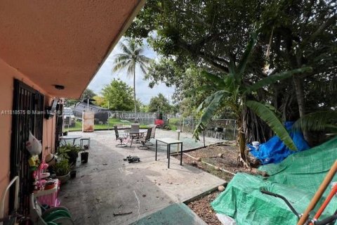 Commercial property in Miami, Florida 281.59 sq.m. № 2014577 - photo 7