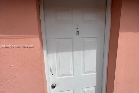 Commercial property in Miami, Florida 281.59 sq.m. № 2014577 - photo 5