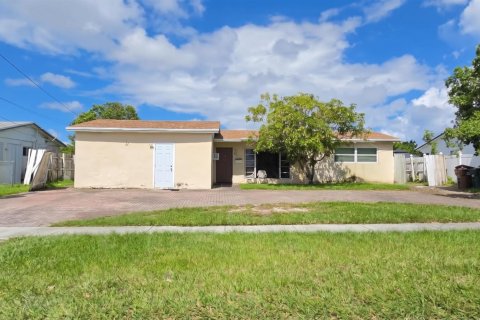 Villa ou maison à Deerfield Beach, Floride 6 chambres, 231.14 m2 № 2406168