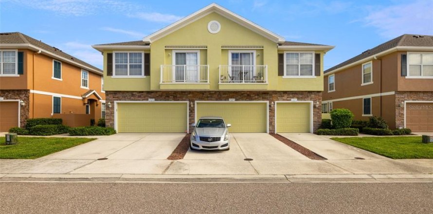 Townhouse in Saint Petersburg, Florida 3 bedrooms, 151.9 sq.m. № 1885471