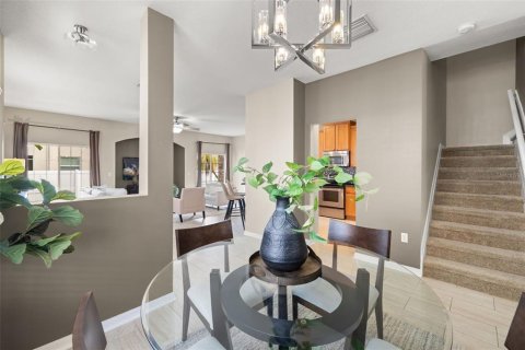 Townhouse in Saint Petersburg, Florida 3 bedrooms, 151.9 sq.m. № 1885471 - photo 8