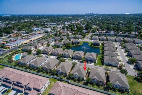 Townhouse in Saint Petersburg, Florida 3 bedrooms, 151.9 sq.m. № 1885471 - photo 29