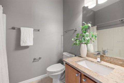 Townhouse in Saint Petersburg, Florida 3 bedrooms, 151.9 sq.m. № 1885471 - photo 16