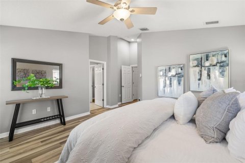 Townhouse in Saint Petersburg, Florida 3 bedrooms, 151.9 sq.m. № 1885471 - photo 21