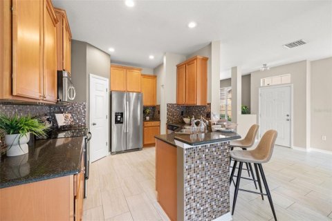 Townhouse in Saint Petersburg, Florida 3 bedrooms, 151.9 sq.m. № 1885471 - photo 9