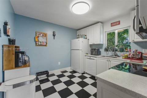 Купить виллу или дом в Санрайз, Флорида 3 спальни, 146.23м2, № 2026280 - фото 8