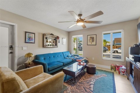 Купить виллу или дом в Санрайз, Флорида 3 спальни, 146.23м2, № 2026280 - фото 4