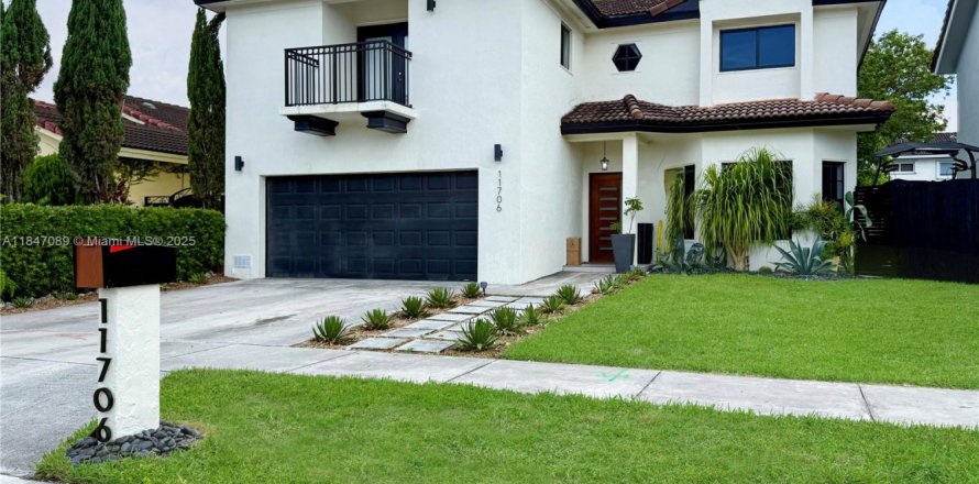 House in Miami, Florida 4 bedrooms, 219.06 sq.m. № 1845427