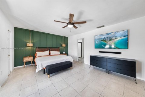 House in Miami, Florida 4 bedrooms, 219.06 sq.m. № 1845427 - photo 26