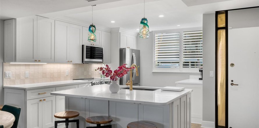 Condo à Vero Beach, Floride, 3 chambres  № 2086525
