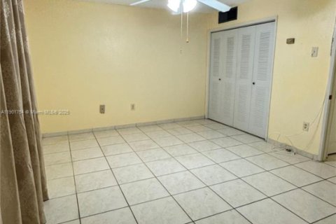 Condominio en venta en Miami Gardens, Florida, 1 dormitorio, 64.2 m2 № 1954225 - foto 21