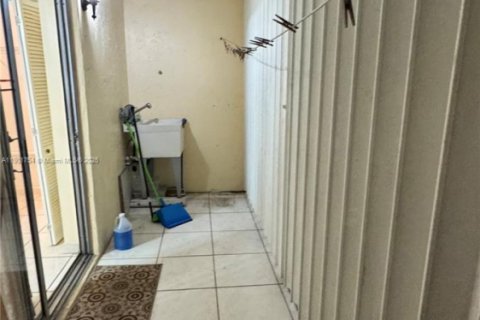 Condominio en venta en Miami Gardens, Florida, 1 dormitorio, 64.2 m2 № 1954225 - foto 15