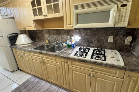 Condominio en venta en Miami Gardens, Florida, 1 dormitorio, 64.2 m2 № 1954225 - foto 18