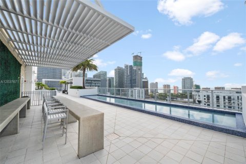 Condo in Miami, Florida, 2 bedrooms  № 2086584 - photo 20