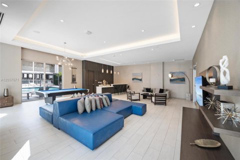 Condo in Miami, Florida, 2 bedrooms  № 2086584 - photo 16