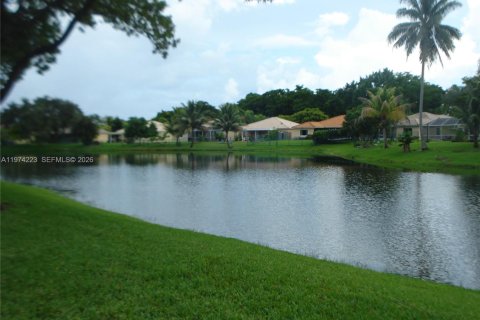 Condo in Miramar, Florida, 2 bedrooms  № 2040195 - photo 15