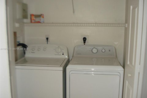 Condo in Miramar, Florida, 2 bedrooms  № 2040195 - photo 5