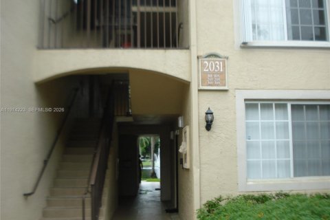 Condo in Miramar, Florida, 2 bedrooms  № 2040195 - photo 17