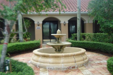 Condo in Miramar, Florida, 2 bedrooms  № 2040195 - photo 22