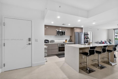 Apartment in North Miami Beach, Florida 2 bedrooms № 2003048 - photo 3