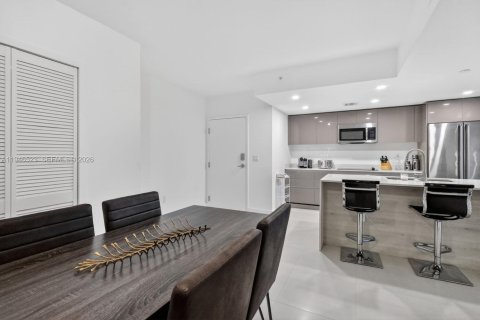 Apartment in North Miami Beach, Florida 2 bedrooms № 2003048 - photo 8