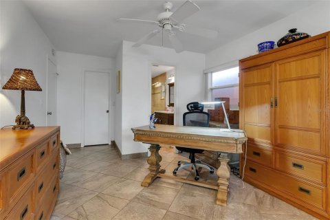 Villa ou maison à vendre à Bradenton, Floride: 4 chambres, 323.58 m2 № 1834668 - photo 23