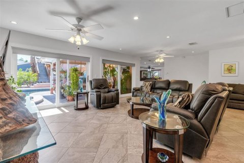 Villa ou maison à vendre à Bradenton, Floride: 4 chambres, 323.58 m2 № 1834668 - photo 14