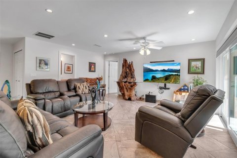 Casa en venta en Bradenton, Florida, 4 dormitorios, 323.58 m2 № 1834668 - foto 12