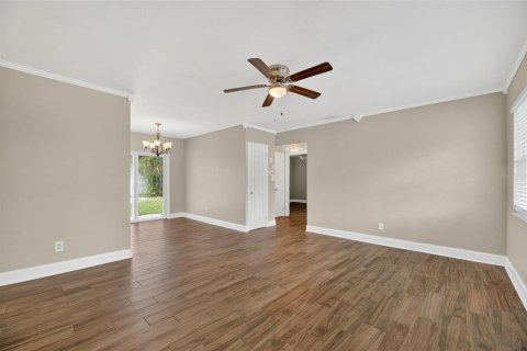 House in Seminole, Florida 3 bedrooms, 117.8 sq.m. № 1846728 - photo 5
