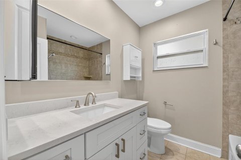 House in Seminole, Florida 3 bedrooms, 117.8 sq.m. № 1846728 - photo 20