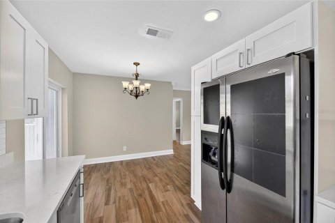 House in Seminole, Florida 3 bedrooms, 117.8 sq.m. № 1846728 - photo 15