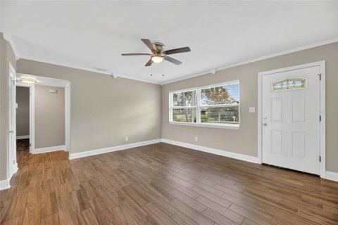 House in Seminole, Florida 3 bedrooms, 117.8 sq.m. № 1846728 - photo 9