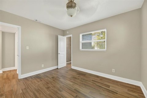 House in Seminole, Florida 3 bedrooms, 117.8 sq.m. № 1846728 - photo 26