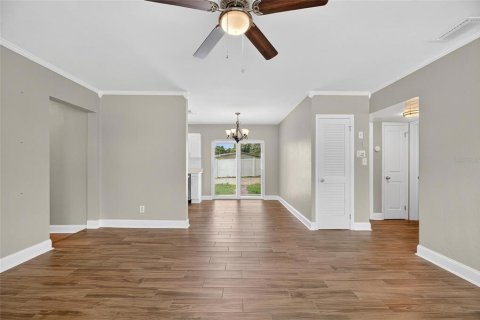 House in Seminole, Florida 3 bedrooms, 117.8 sq.m. № 1846728 - photo 6